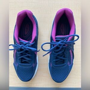Ryka size 8.5 medium width women’s tennis shoes